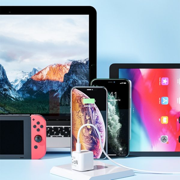 WK WP-U133 GAN 33W CUBE SUIKER GALLIUM NITRIDE-oplader met USB naar USB-C / TYPE-C-gegevenskabel, CN-stekker