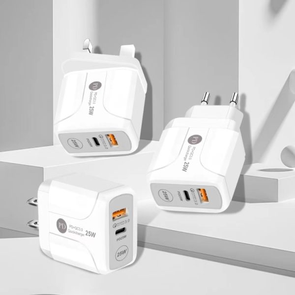 25 W PD Type-C + QC3.0 USB-poorten reisoplader, UK Plug