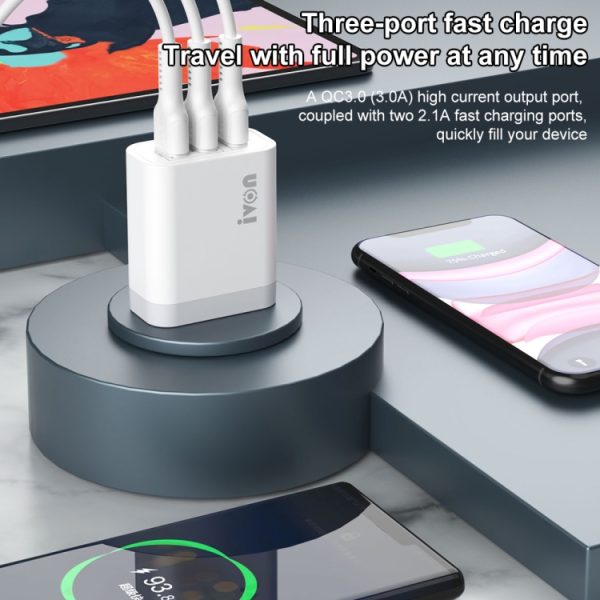 Ivon AD37 5A QC 3.0 Drie USB-poort Travel Charger, US Plug