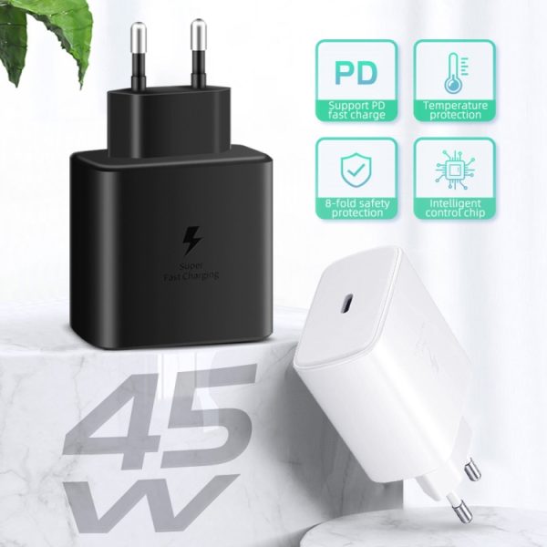 M135 45W USB-C / Type-C poort snellader met 5A Type-C naar Type-C kabel, EU-stekker, EU Plug + Type-C Cable